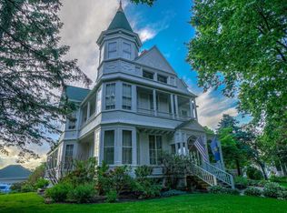 1005 3rd St, Hudson, WI 54016