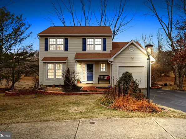 213 Candalwood Ln, Exton, PA 19341