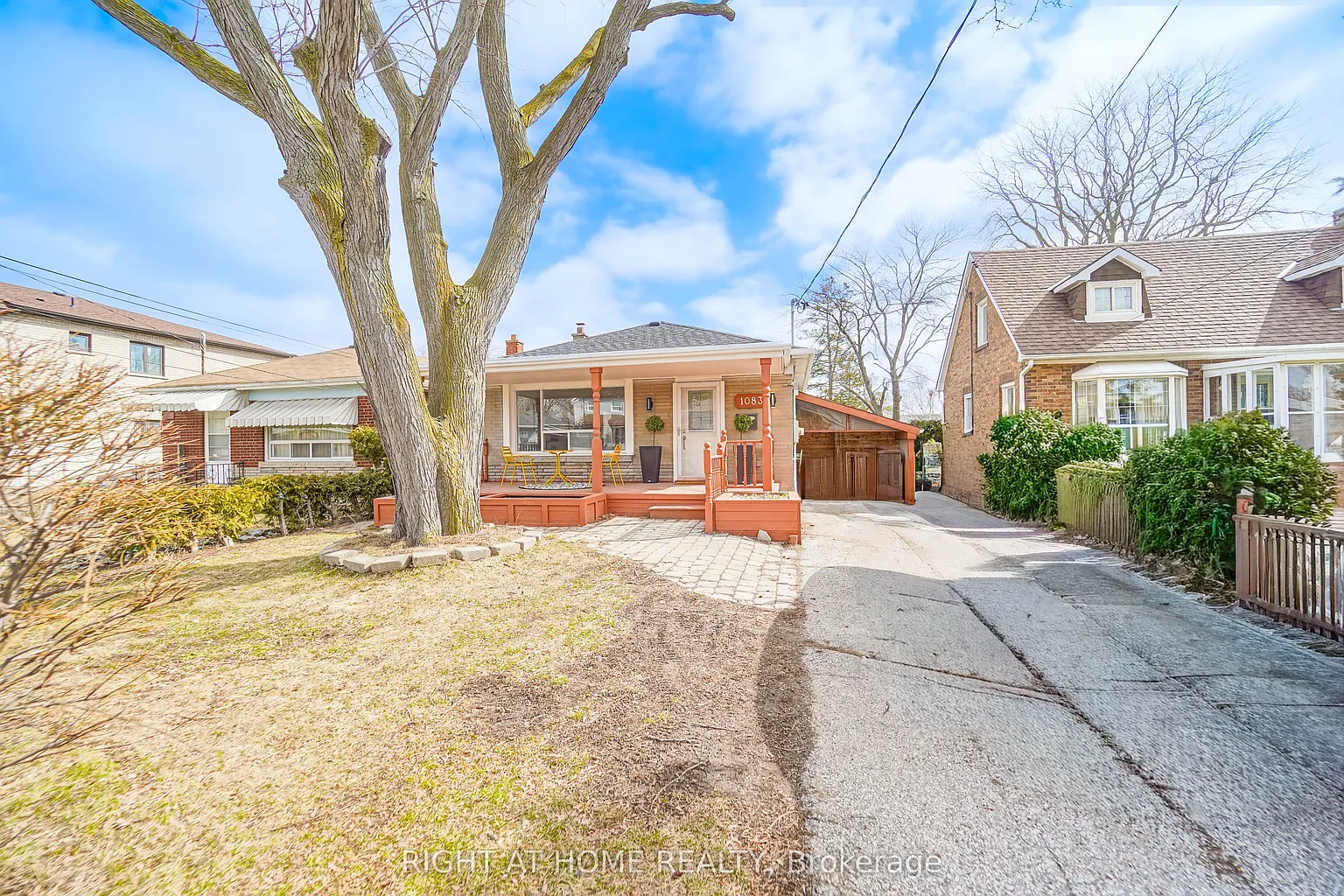 1083 Pharmacy Ave photo 1