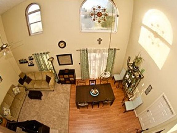 4th image of 771 Sunset Cir