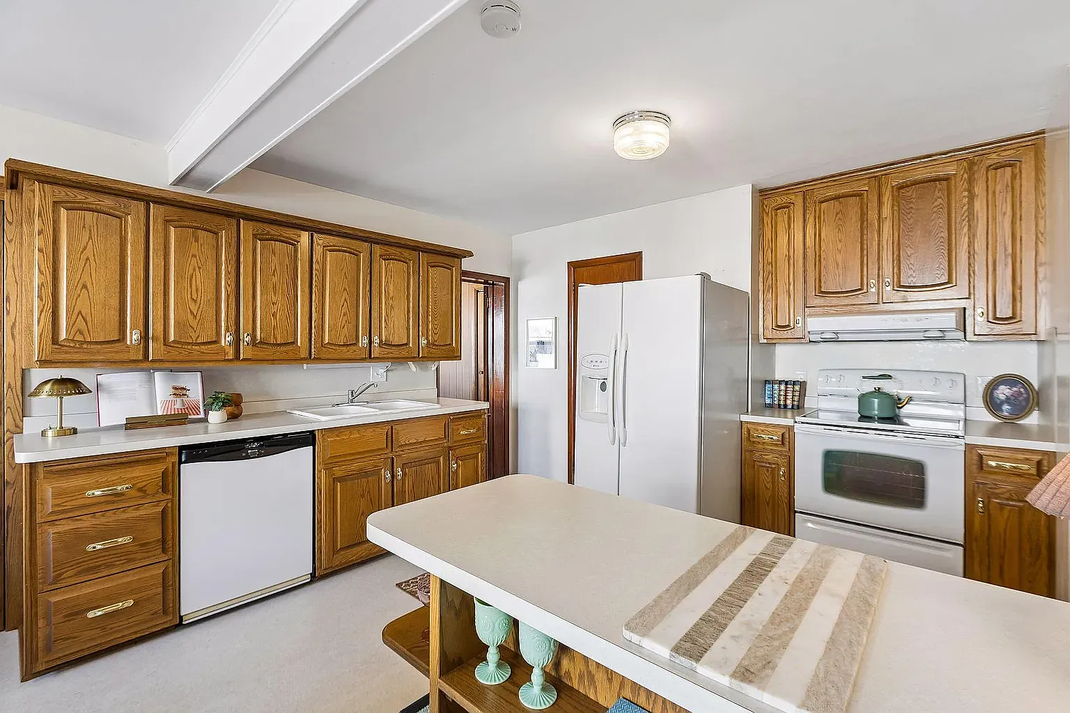 3 bed, 1250 sqft, $1,770 — Photo 3