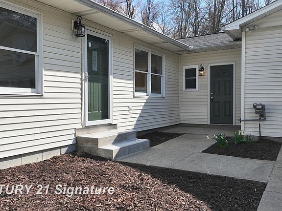 4th image of 10293 Carr Rd