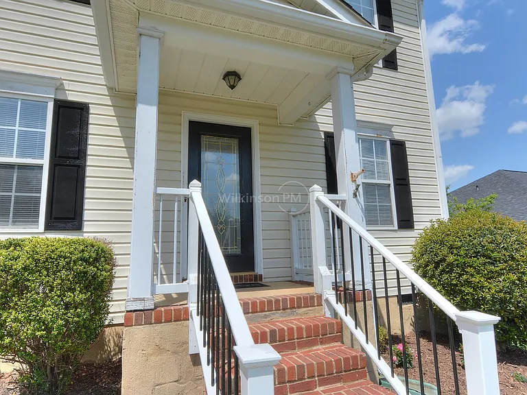 10420 Yellow Rose Ln — Photo 3