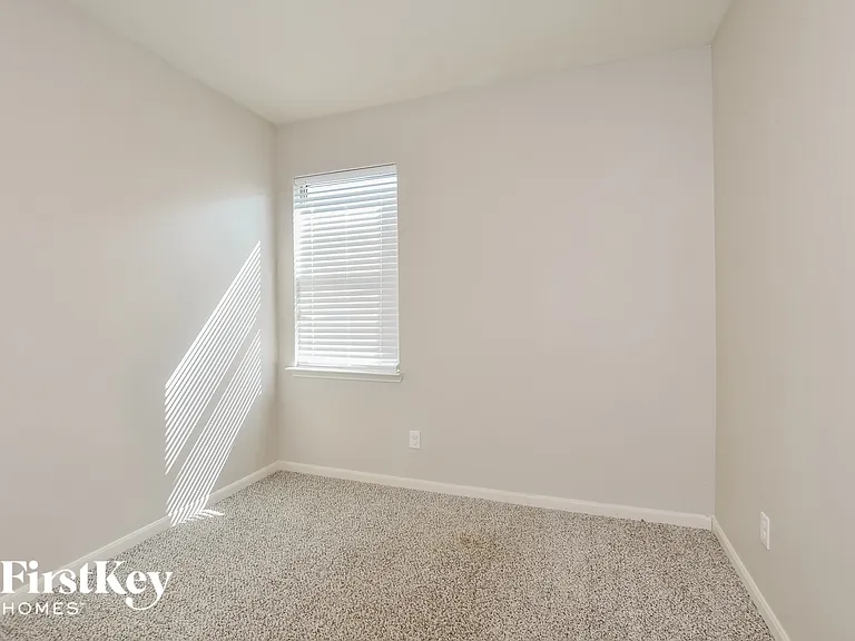 516 Aqueduct Dr — Photo 8