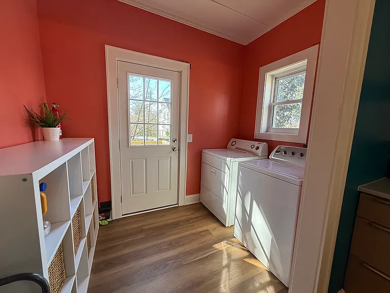 335 Katonah Ave — Photo 10