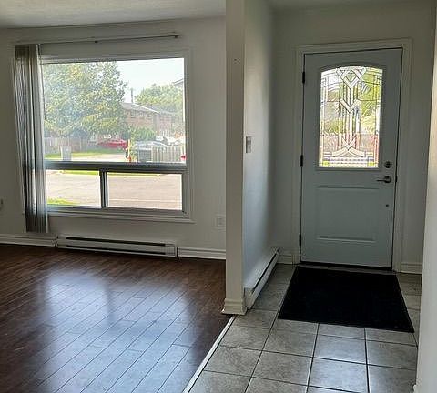 4th image of 44 Rosemund Cres #53