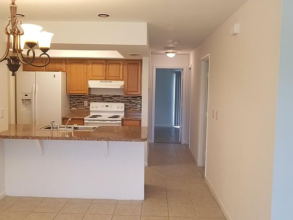 5th image of 1427 SE 23rd Pl