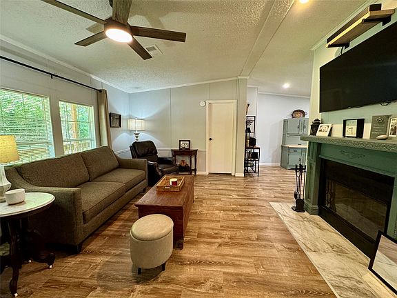 3rd image of 45 Arizona Ln