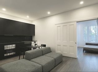 436 Markham St #2E, Toronto, ON M6G2L2
