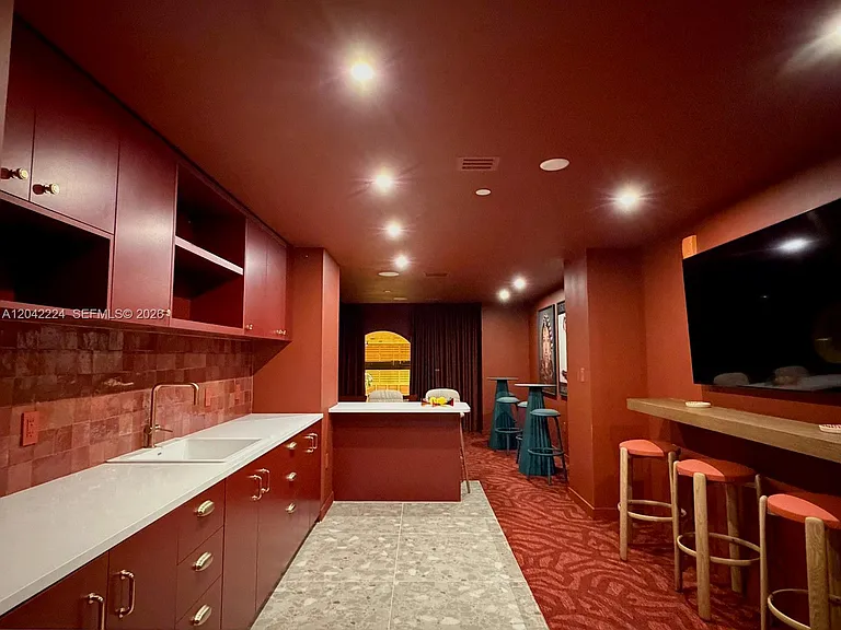 90 NE 32nd St #606 — Photo 34