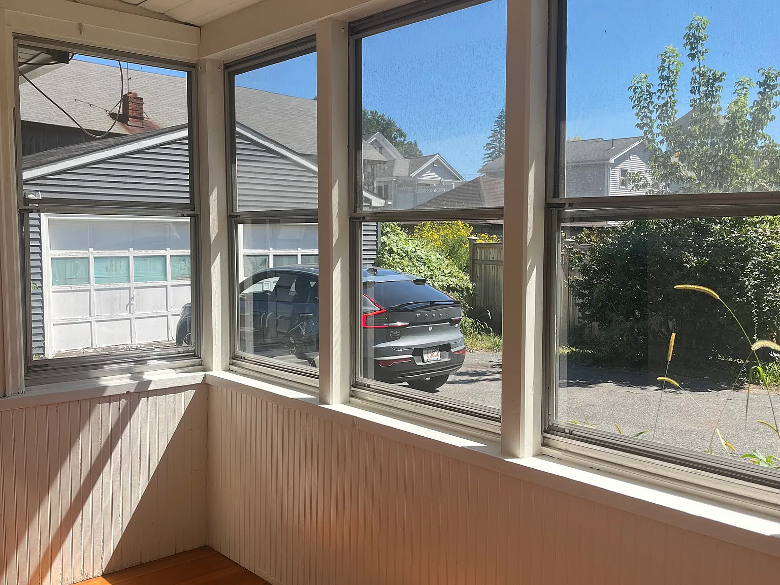 3 bed, 1600 sqft, $2,800 — Photo 2