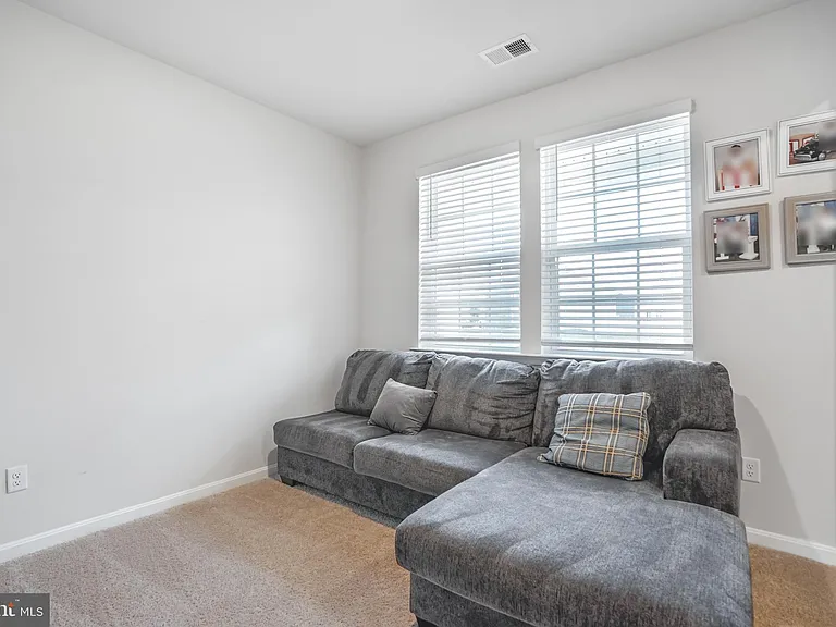 115 Bell Tower Ln — Photo 10
