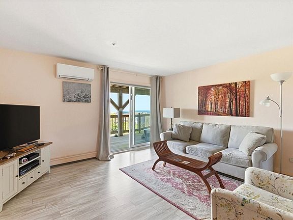3rd image of 24 Highland Ter APT 2405