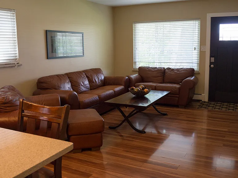 1142 S Washington St — Photo 8