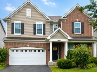 1032 Blazing Star St, South Elgin, IL 60177