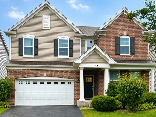 1032 Blazing Star St, South Elgin, IL 60177