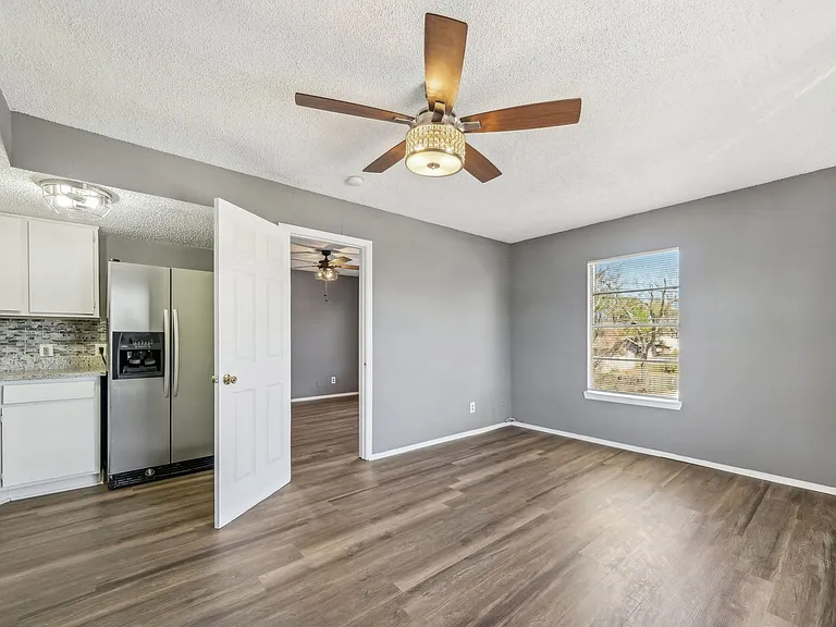 4438 N Hein Rd — Photo 10