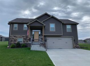 603 Chisam Rd, Kearney, MO 64060