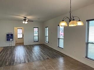 5th image of 1318 S Sanctuary Ave
