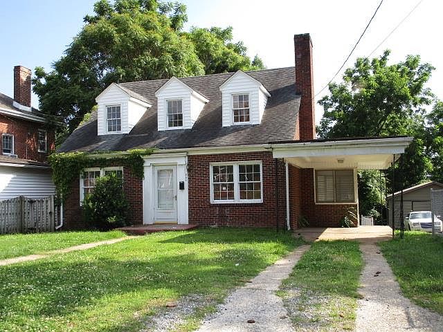 1st image of 304 Forest St