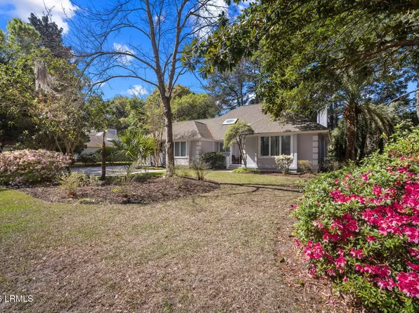 754 Island Cir E, Saint Helena Island, SC 29920