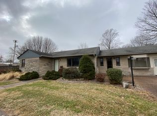1616 Oak St, Highland, IL 62249