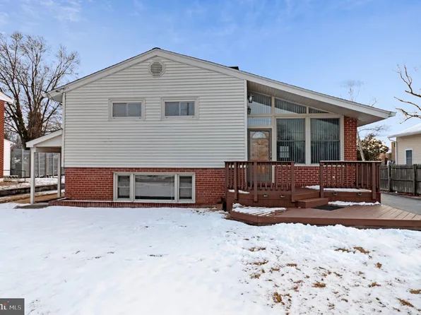 6323 Hillcrest Pl, Alexandria, VA 22312