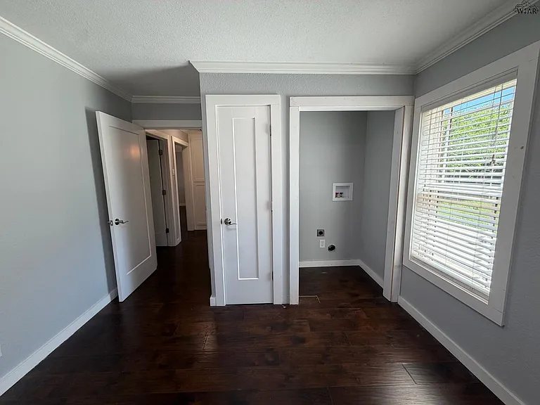 515 E Inwood Dr — Photo 12