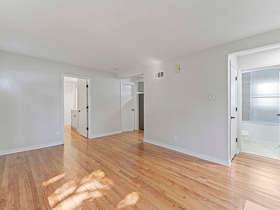 5th image of 707 S Elmwood Ave