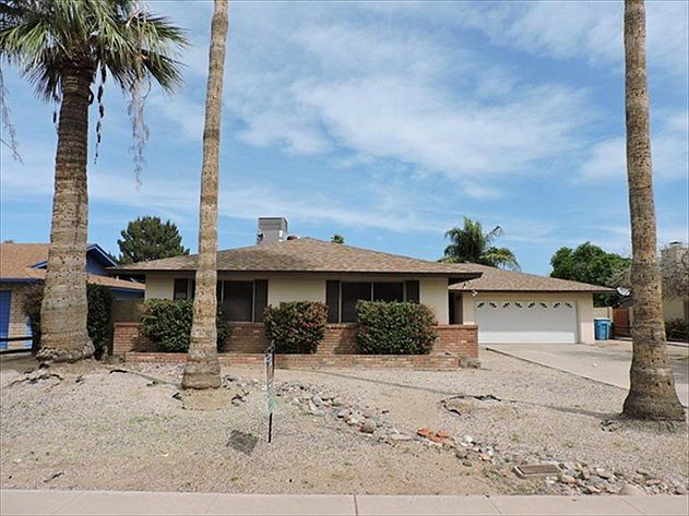 1st image of 2908 W Palmaire Ave