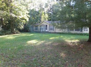 11984 Rowe Rd, Jonesville, MI 49250