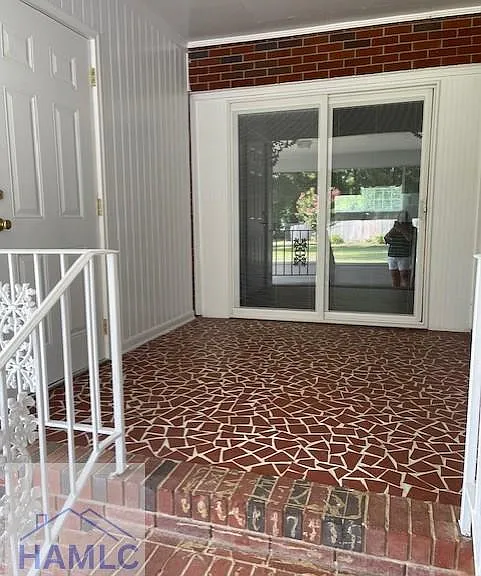 706 E Howard St #0 — Photo 2