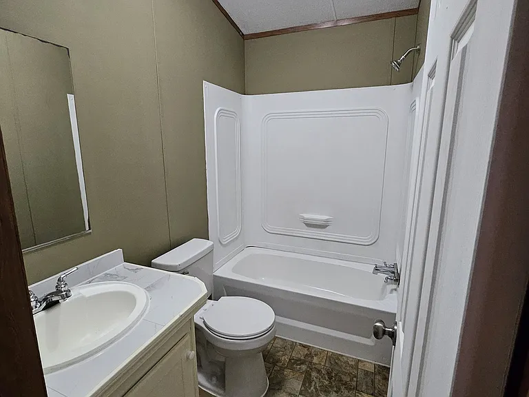 243 E Saint Charles Dr — Photo 3