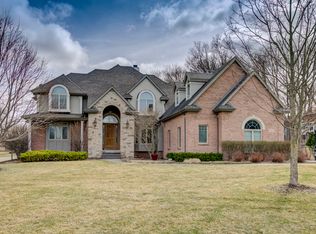 8981 Hidden Ct E, South Lyon, MI
