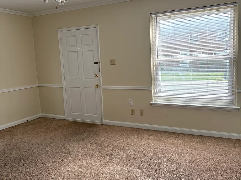 3052 Fair Ave — Photo 2