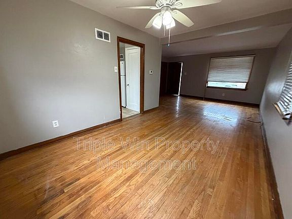 3rd image of 8664 Belhaven Dr