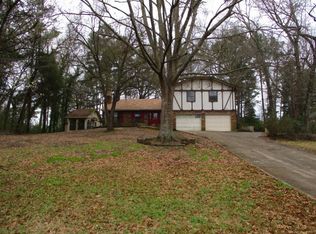 1106 Forest Hills St, Gladewater, TX 75647