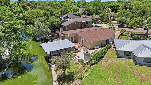 156 Trelawney St Photo 1