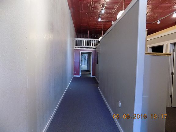 4th image of 13 N Broadway Ave