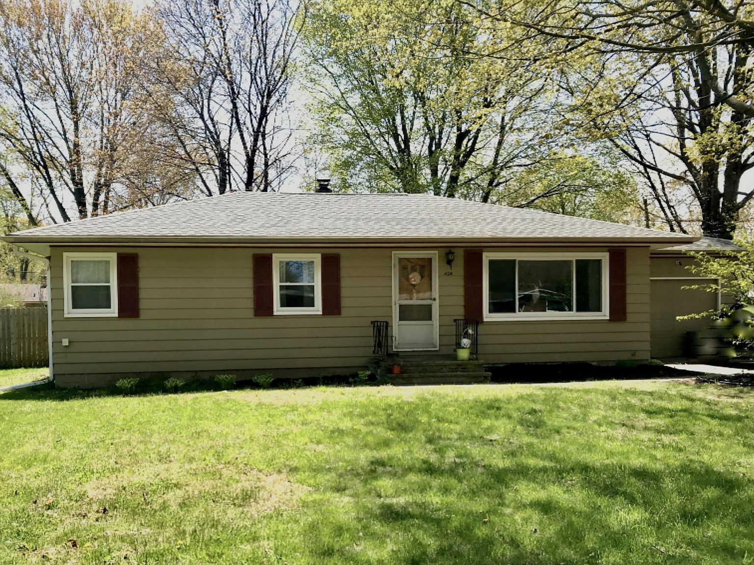 424 Brownway, Benton Harbor, MI 49022 Zillow