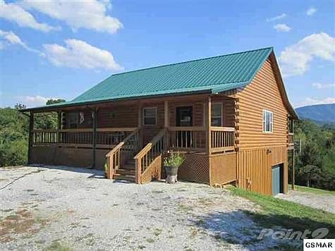 3rd image of 306 Wooded Acres Ln
