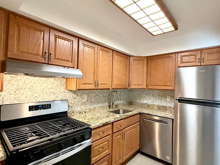 43 Deerberry Ln — Photo 2