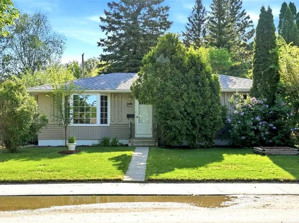 2019 Louise AVENUE, Saskatoon, SK S7J 2C1