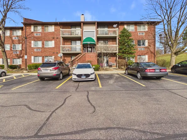 820 N Lakeside Dr APT 2C, Vernon Hills, IL 60061