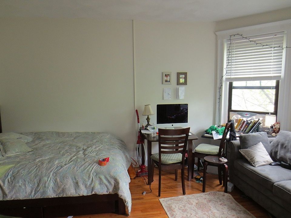 2nd image of 50 Hemenway St #2