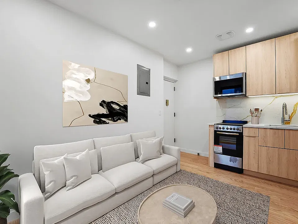 161 Prince St #19