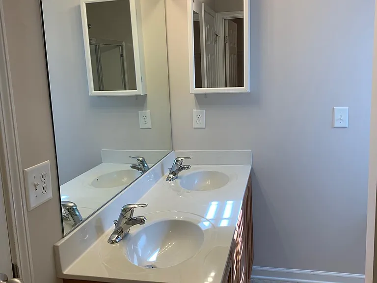 1105 Silvermoon Dr — Photo 17