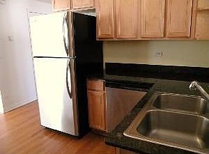 3rd image of 2316 W Rosemont Ave #1
