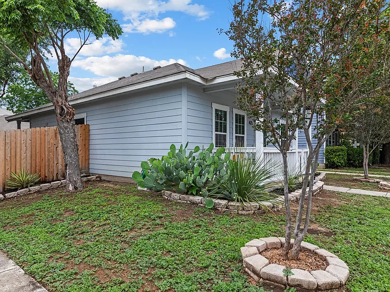 431 S Mesquite St — Photo 2