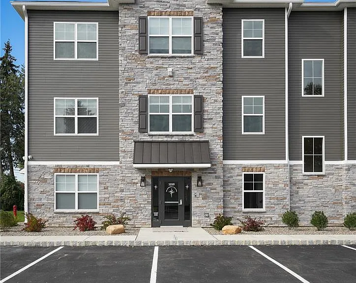 1210 Eaton Ave #201 — Photo 22